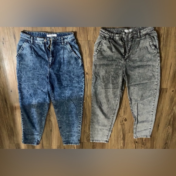 Garage Mom Jean’s - Picture 2 of 4